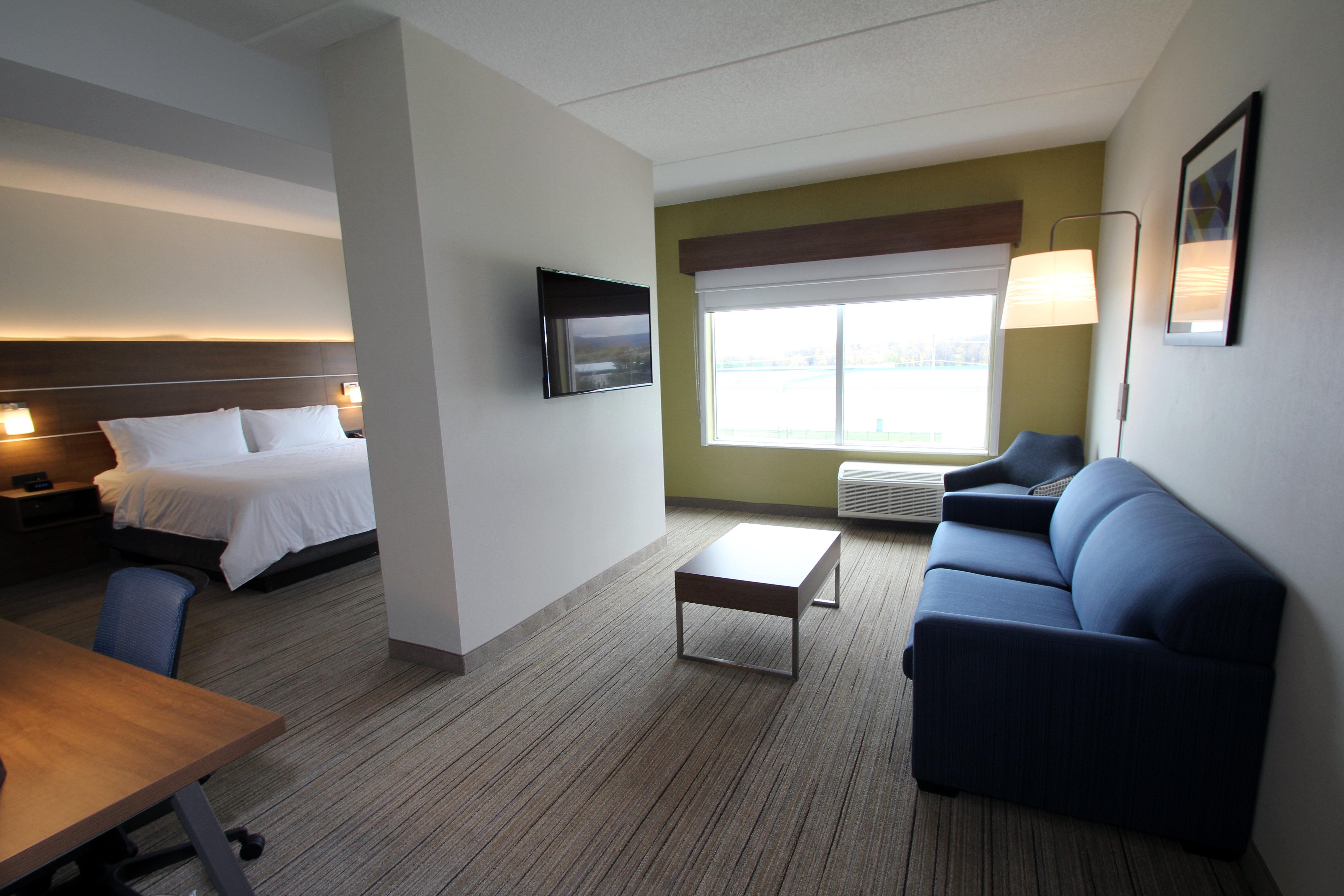 Holiday Inn Express & Suites - Collingwood Exterior foto