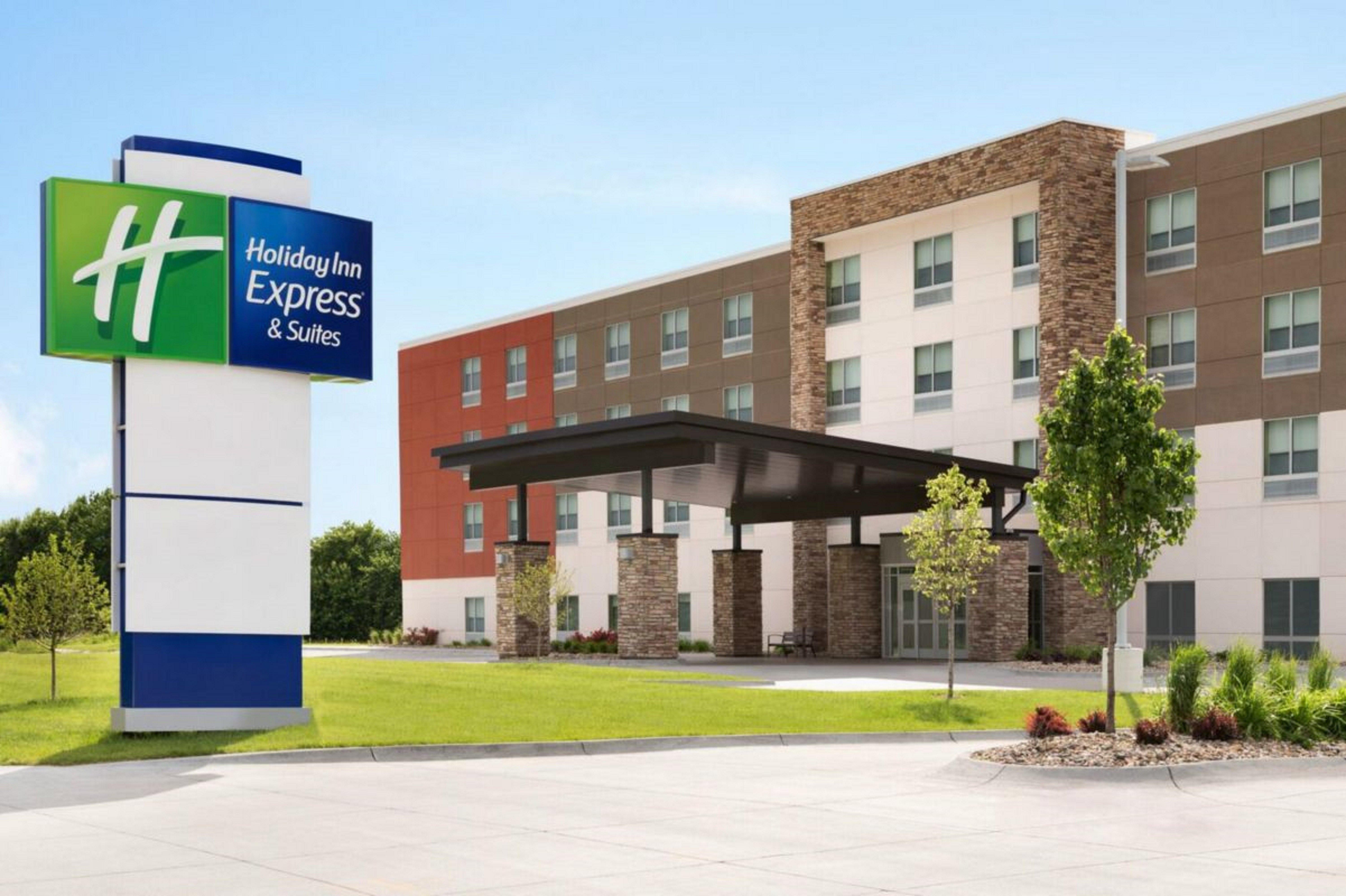 Holiday Inn Express & Suites - Collingwood Exterior foto