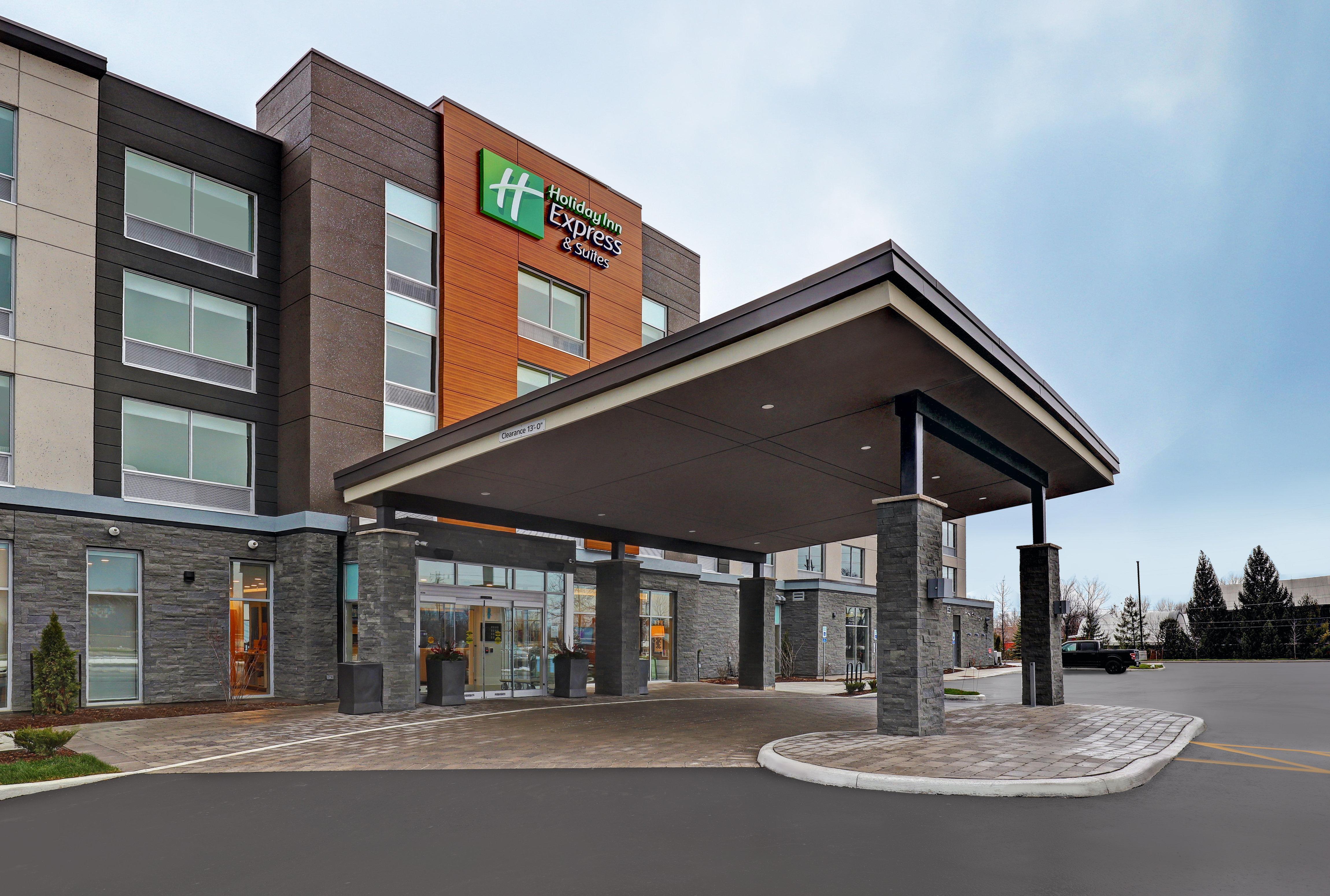 Holiday Inn Express & Suites - Collingwood Exterior foto