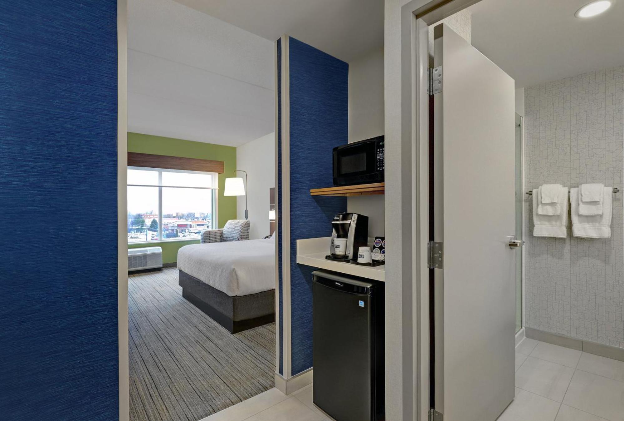 Holiday Inn Express & Suites - Collingwood Exterior foto